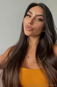 Feeling a bit lonely tonight care to keep me company i wanna know how