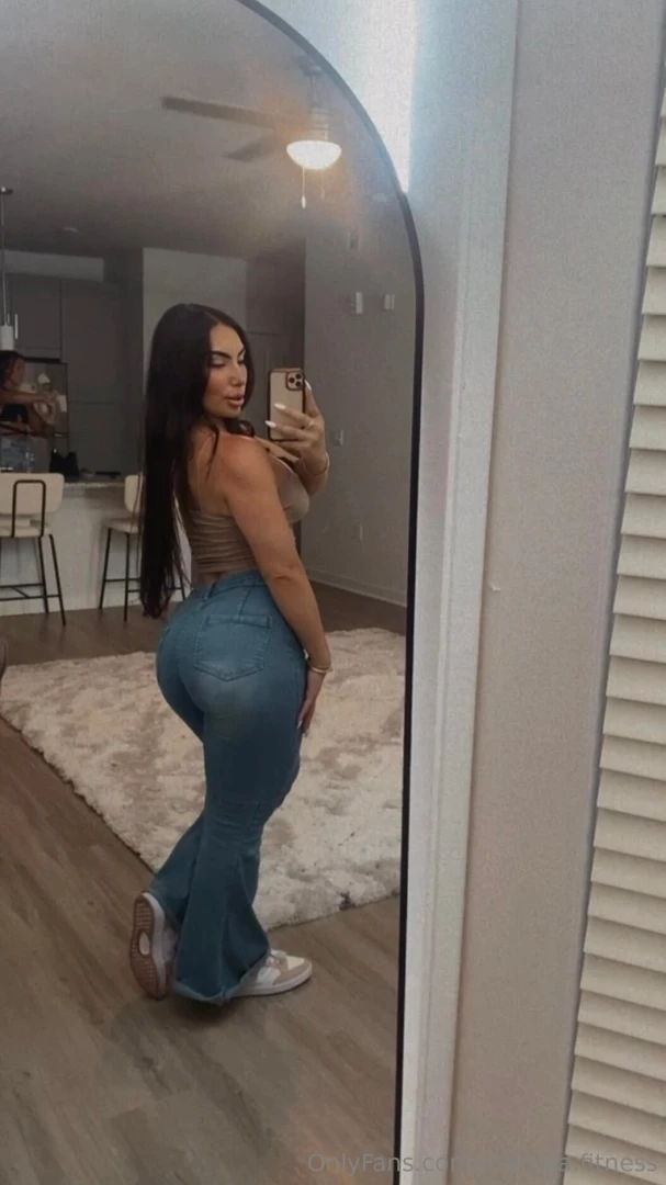 What do you think of my sexy back 