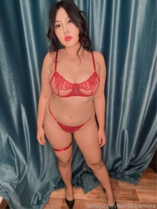How would you rate my body maybe on a scale from 1 to 10 fyp lingerie