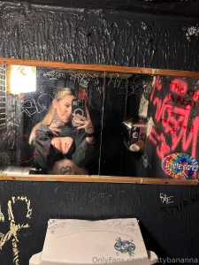 What if i pulled you into this tiny bathroom for a quickie while we re part 1