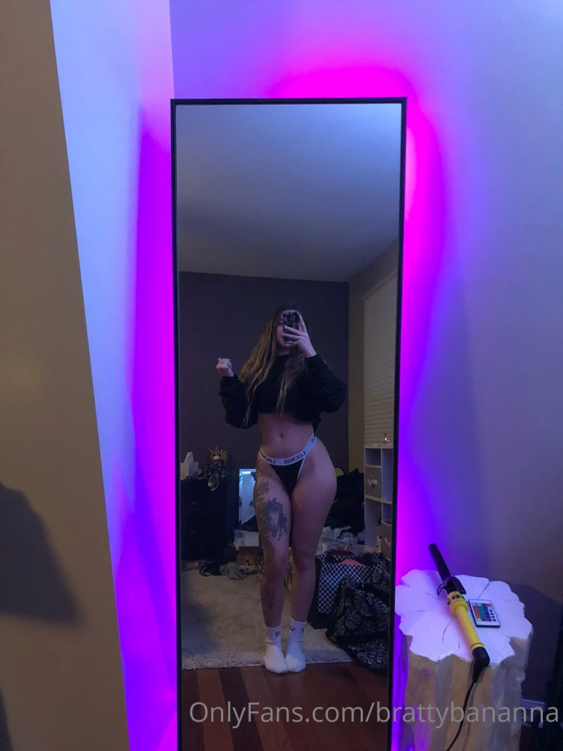 Fan if only my undies went further down me okie check your dm s oh and part 5 