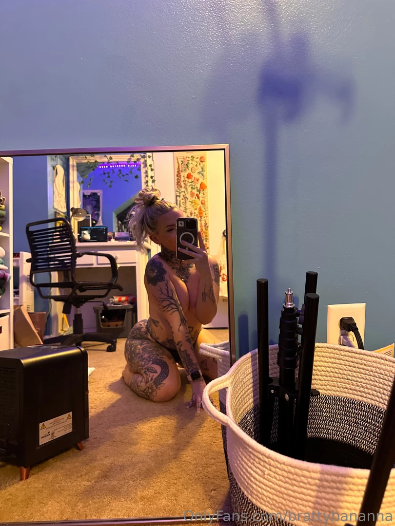 I know i m in your dreams what do they usually consist of part 1 