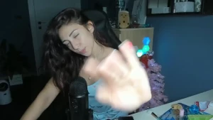 Bacini massaggi e conta super rilassante con la tua amichetta in