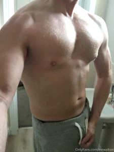 Pumped after the gym not today obvs really don t know what my hand is