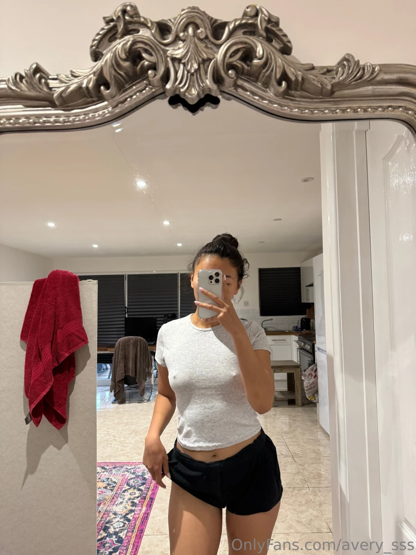 Finally moved to my new place tip me 5 or unlock todays ppv to receive 