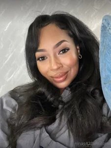 See that smile hmm think you could guess what s on my mind rn dm me