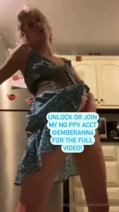 It s late and i m so horny my roommate s gone to bed so i decided to