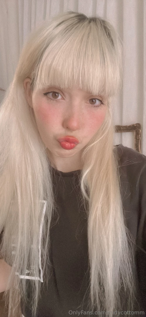 I don t like to show my face with the color of my eyes but i looked 