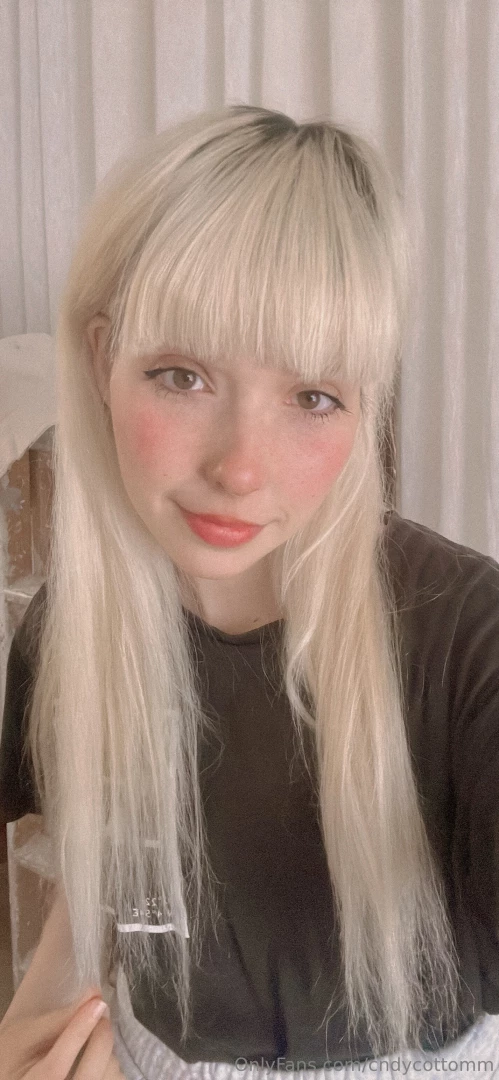 I don t like to show my face with the color of my eyes but i looked part 1 