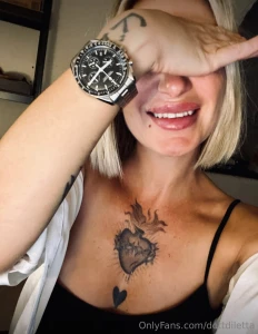 Ciao sono lovenoir sono una milf italiana bionda e tutta tatuata
