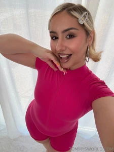 My lips look pretty especially when they re wrapped around a cock