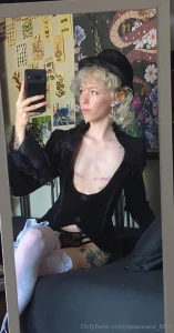 Here are some preview photos for this months elf set the rest of the part 1