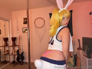 Let me be your naughty lola bunny