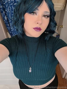 Would you guys like it if i posted more free sexy pics any tips are a part 2