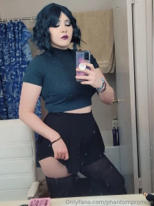 Would you guys like it if i posted more free sexy pics any tips are a part 1