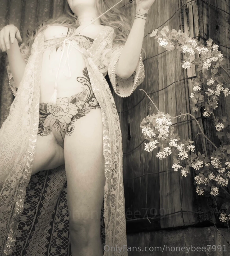 Busy last few weeks i m moving i got a cute little house in the desert 