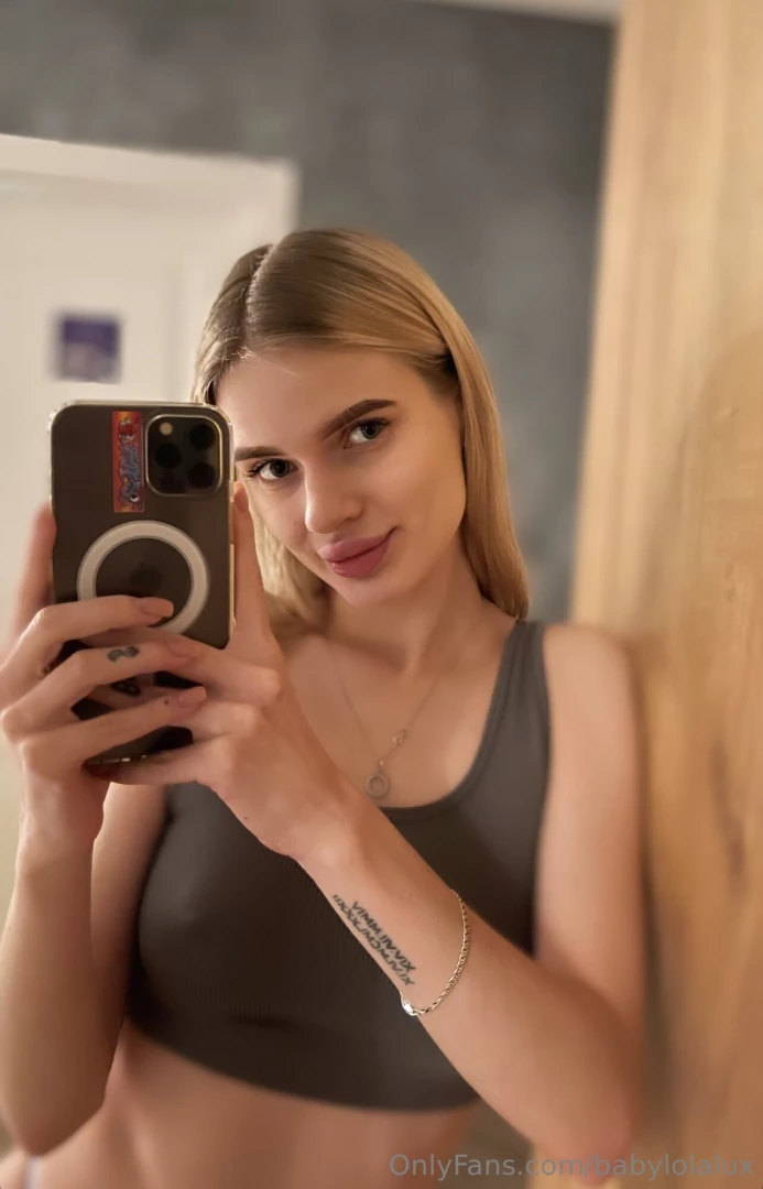 Free subscription sylwwiaaa sweet babe needs your attention she s part 335 