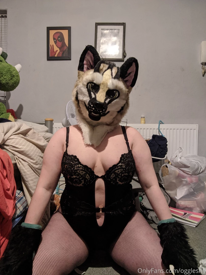 Hello gorgeous wanna tip this baby she will give treats part 1 