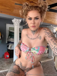 If 1 is soft and 10 is fully erect how high does this photo score part 33