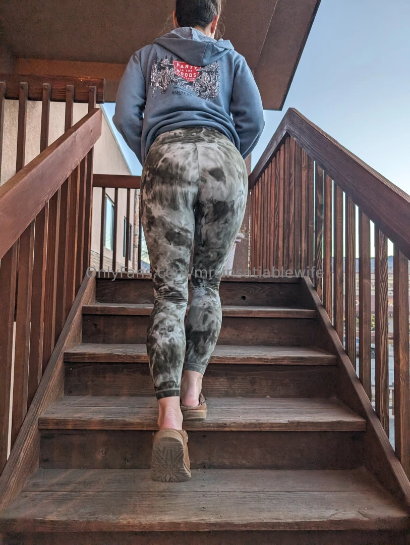 Hubby took a few creeper shots and insisted that you d want to see part 2 