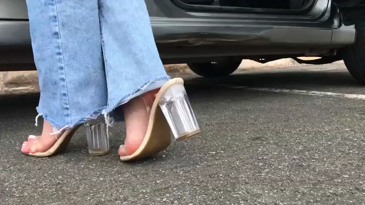 Agora um video pra voc s apreciarem meus pezinhos em movimento 