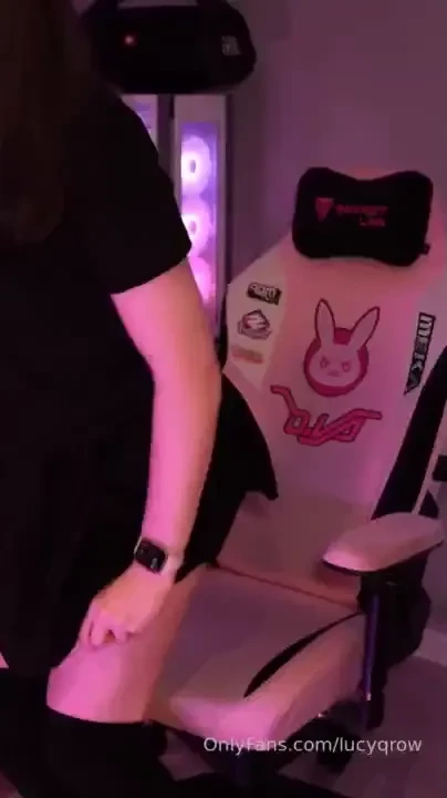 Hmu in dms if you think i should move my hands 