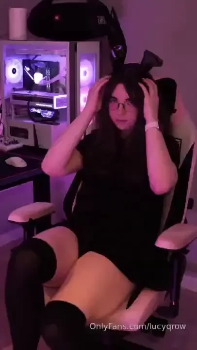 Guess how big this bunny s special carrot is 