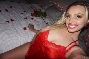 When this photo hits 200 likes i ll post my all new content but i