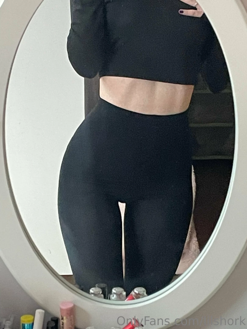 lilshork - Leggings are pretty comfy tbh 