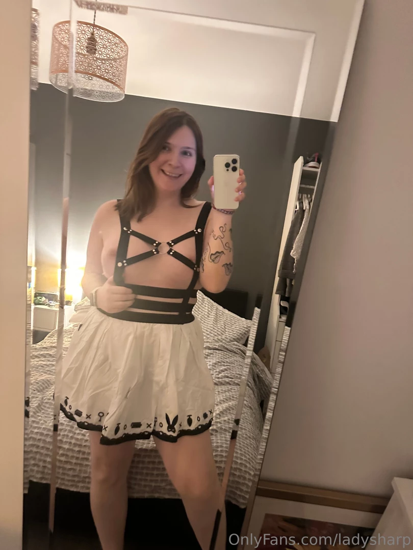 New outfit just arrived wanna see more 