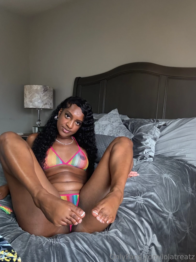 You re here again told you i m addictive 