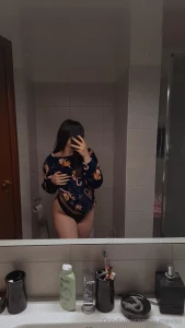 Spogliarsi da sola non il massimo mi stimoli