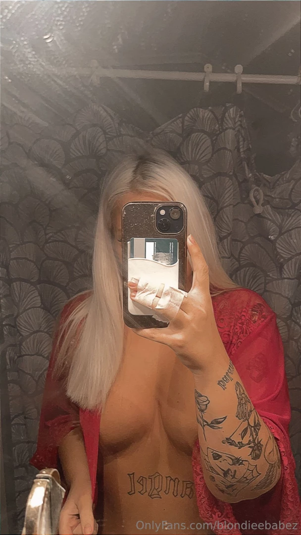 Hej babes ligger just nu hemma med halsfluss s ber om urs kt f r d lig 