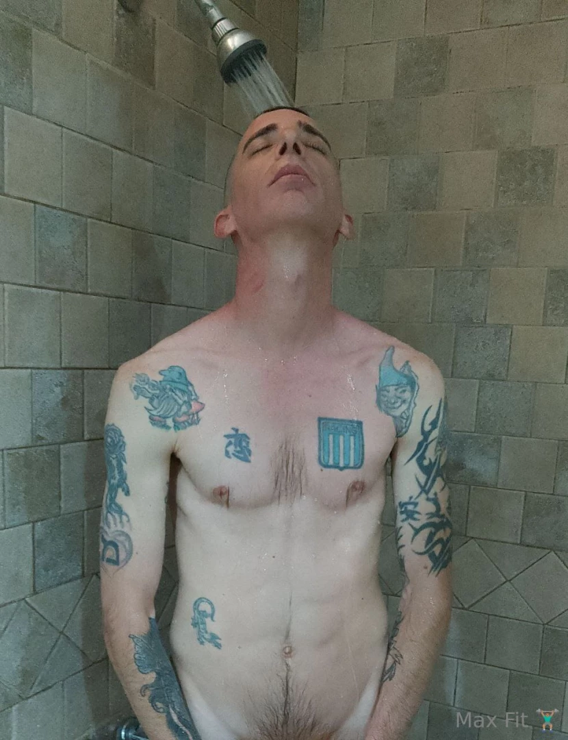 Free free free coloo217 hello love sexy latino with a beautiful cock 