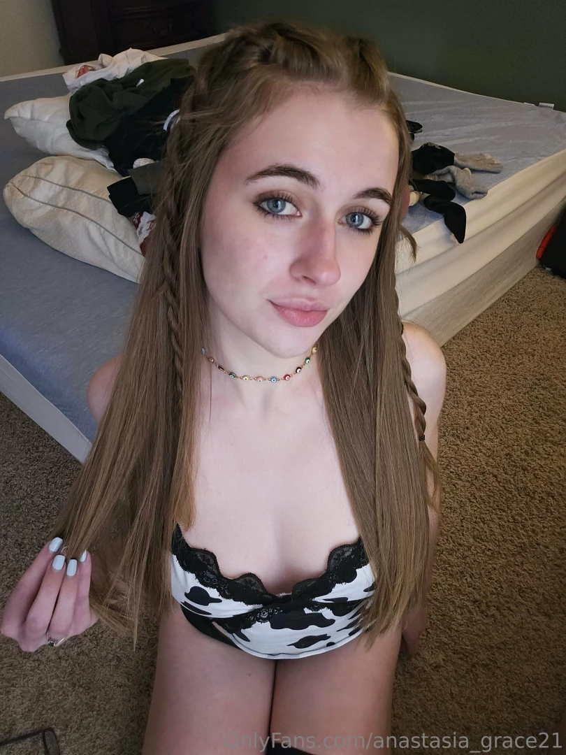 Just tried on this new outfit what do you think about it there are part 1 