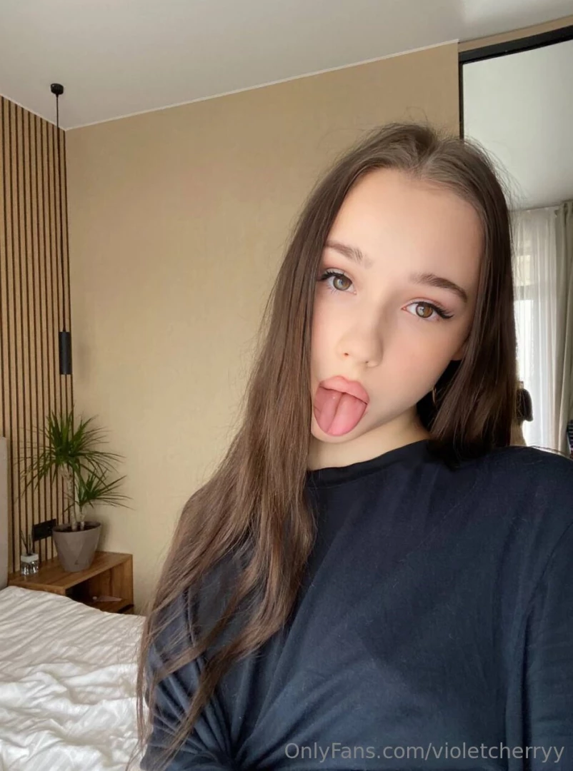 violetcherryy - Finally 18 emilia_sweet make free sub for first 15 this pretty virgin part 6 