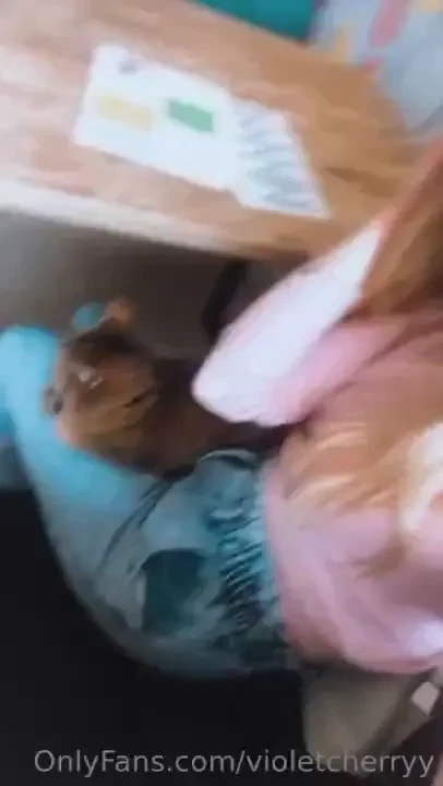 Look at this kitty is it cute 