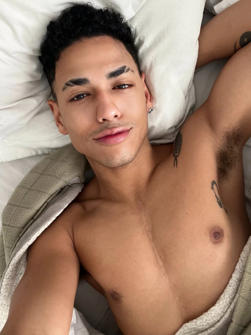 Want to cuddle and wake up with me 