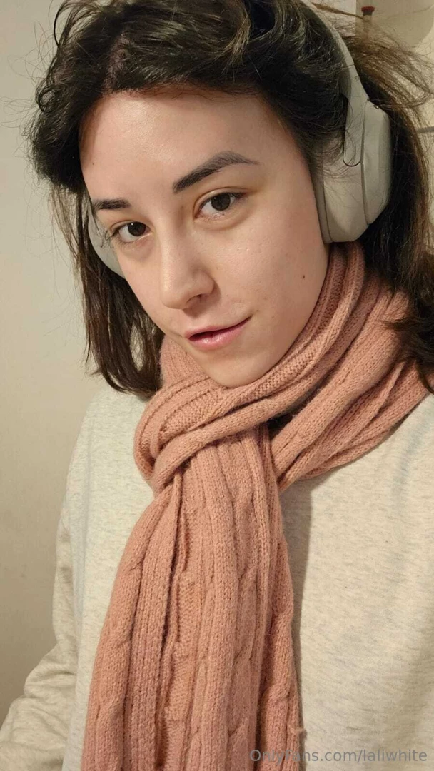 I m coooold can you warm me up 