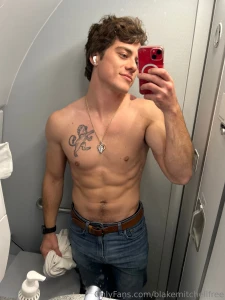 Less shirt more to see