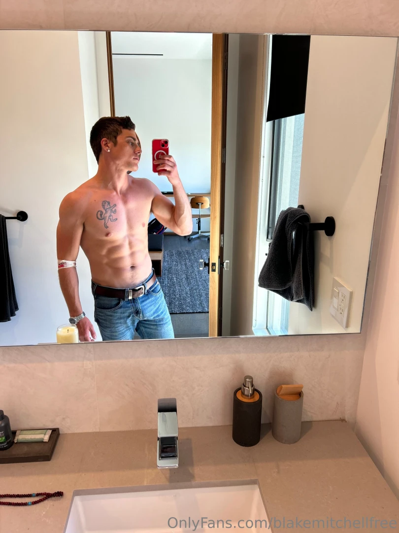 Straightforward look no distractions 