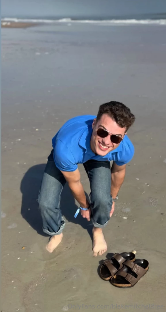 Salty breeze sandy toes and not a worry in the world 