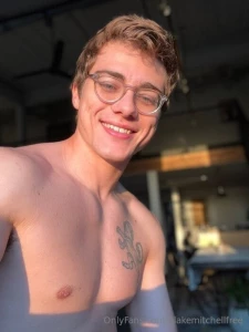 Smiling through the day sending good vibes your way