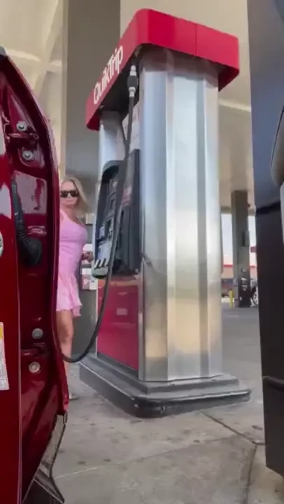 At the pump i had an admirer 4 lanes over 