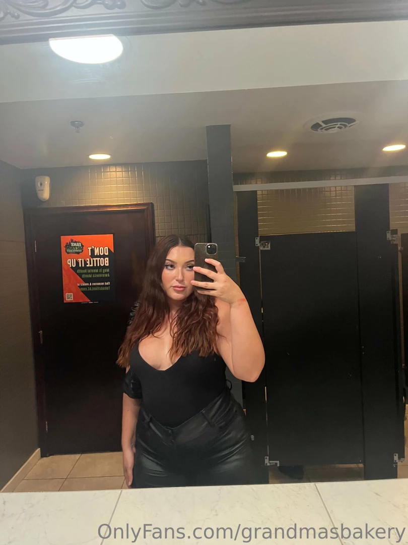 Let you touch all on this bodyyy 