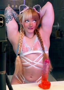 Practiced my squat over and over again w this one earlier part 2