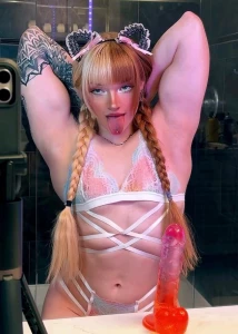 Practiced my squat over and over again w this one earlier part 4