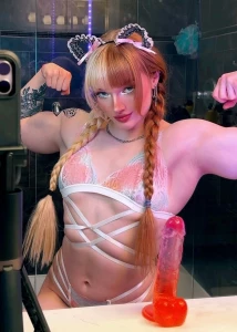 Practiced my squat over and over again w this one earlier part 6