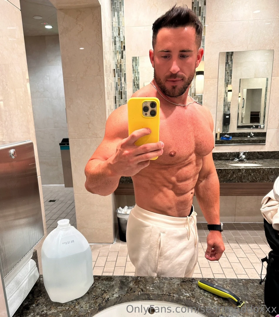 What s up guys nbsp my boy brett mycles is one of the biggest findom part 1 