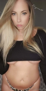 She s soul sexy so she shines different